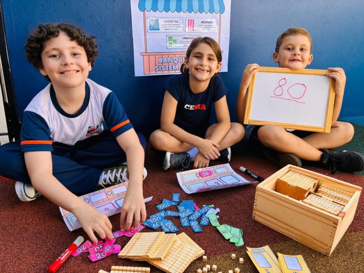 Aprendendo a decomposição dos números com o material dourado — foto 5